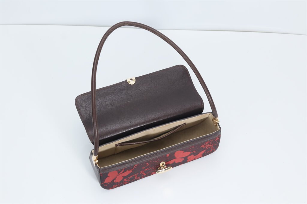 Customized women's floral printed shoulder bag, mini handbag with metal lock closure

